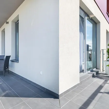 Z Garazem! -rybacka Przy Sciezce Rowerowej Lägenhet